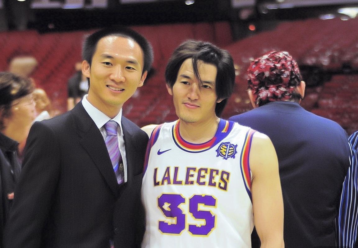 曾凡博运动表现引热议：面对韩国队比赛，这位NBA潜力新星在中国男篮的现状如何？